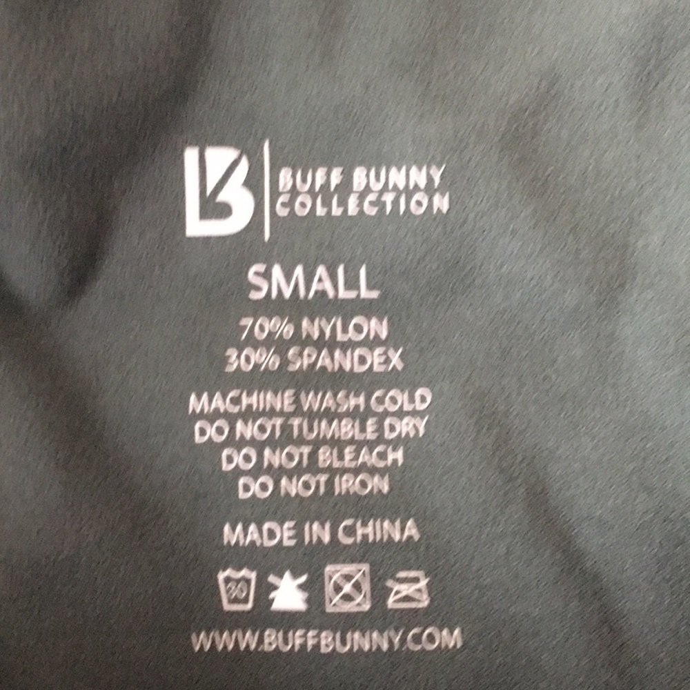 BuffBunny Crop Leggings - Picture 5 of 7